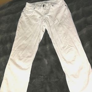 White skinny jeggings
